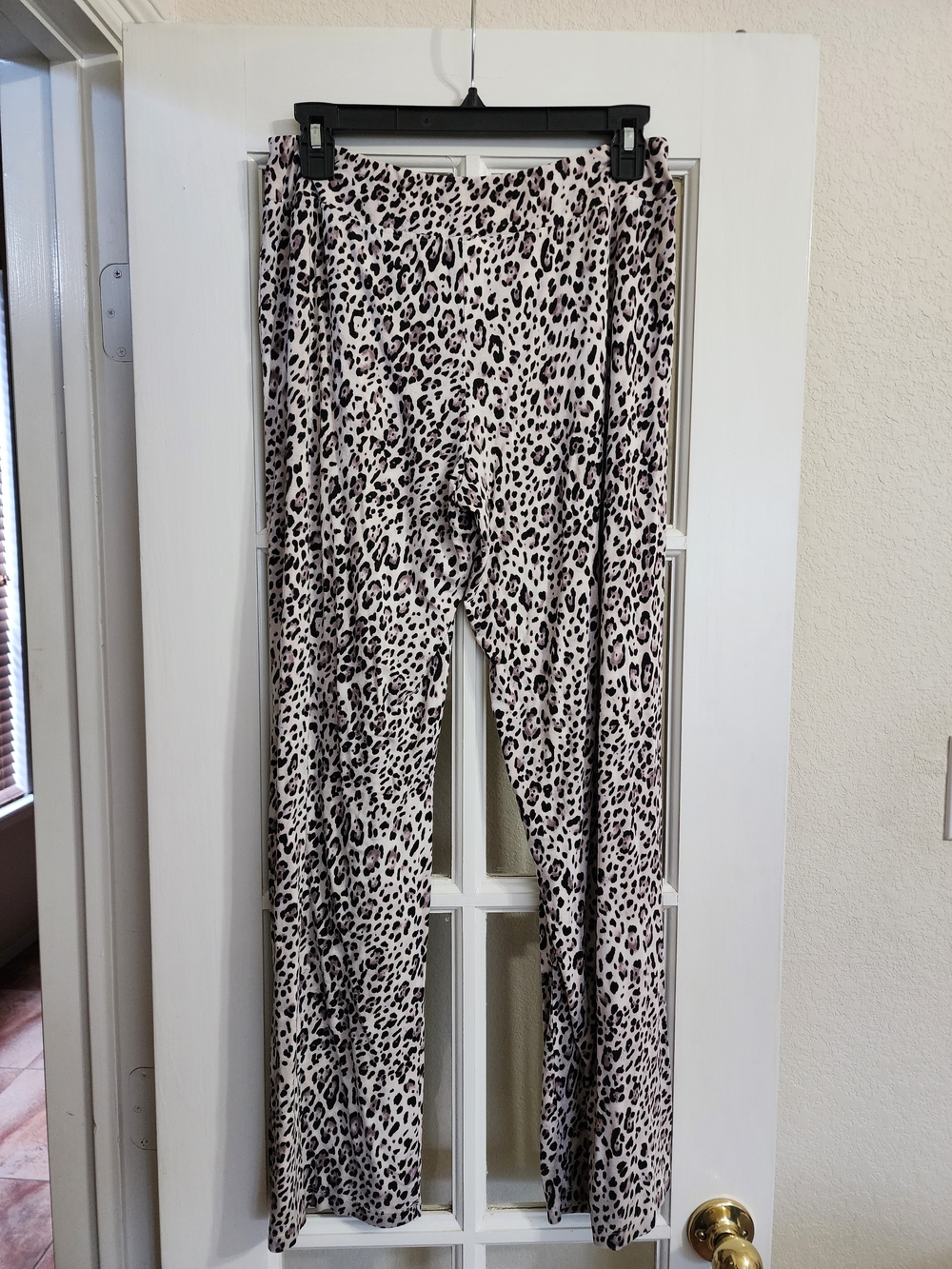 Soma Leopard Print Lounge Pajama Pants Medium Soft Stretch - Picture 3 of 10
